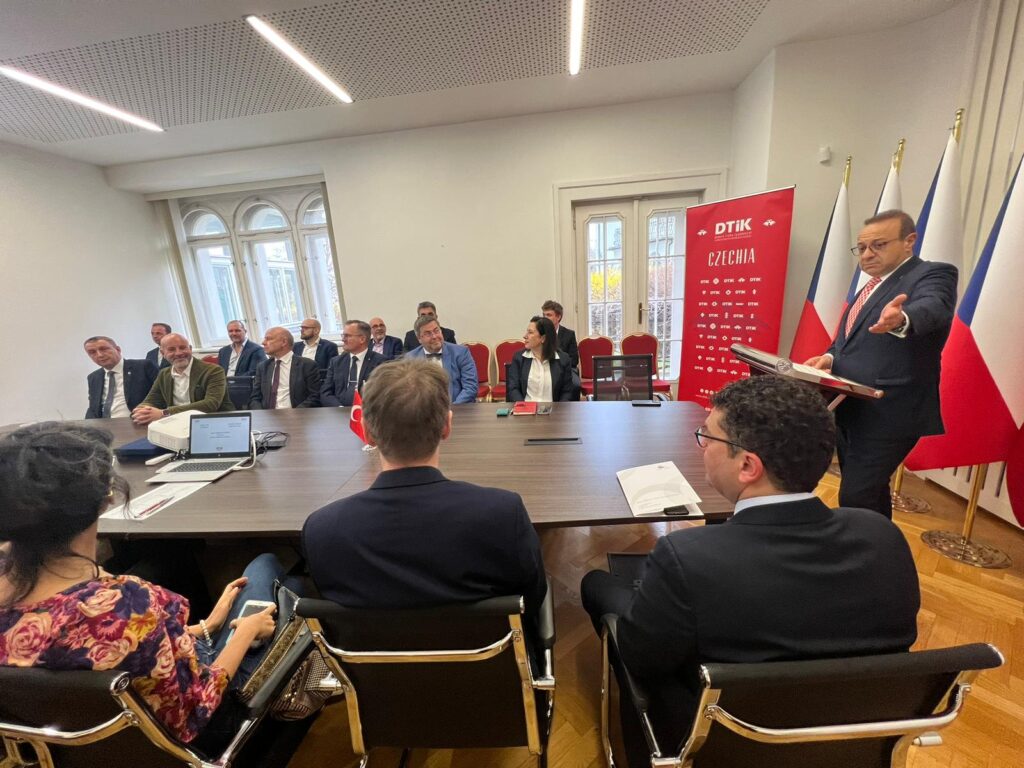 Ambassador Egemen Bağış addressing Czech Friends of Turkey